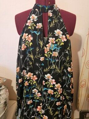 Express Keyhole Flowy Tank In Floral